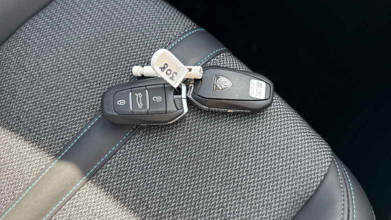 Peugeot 308 1.2 PureTech Allure Premium 5dr EAT8 Petrol Hatchback